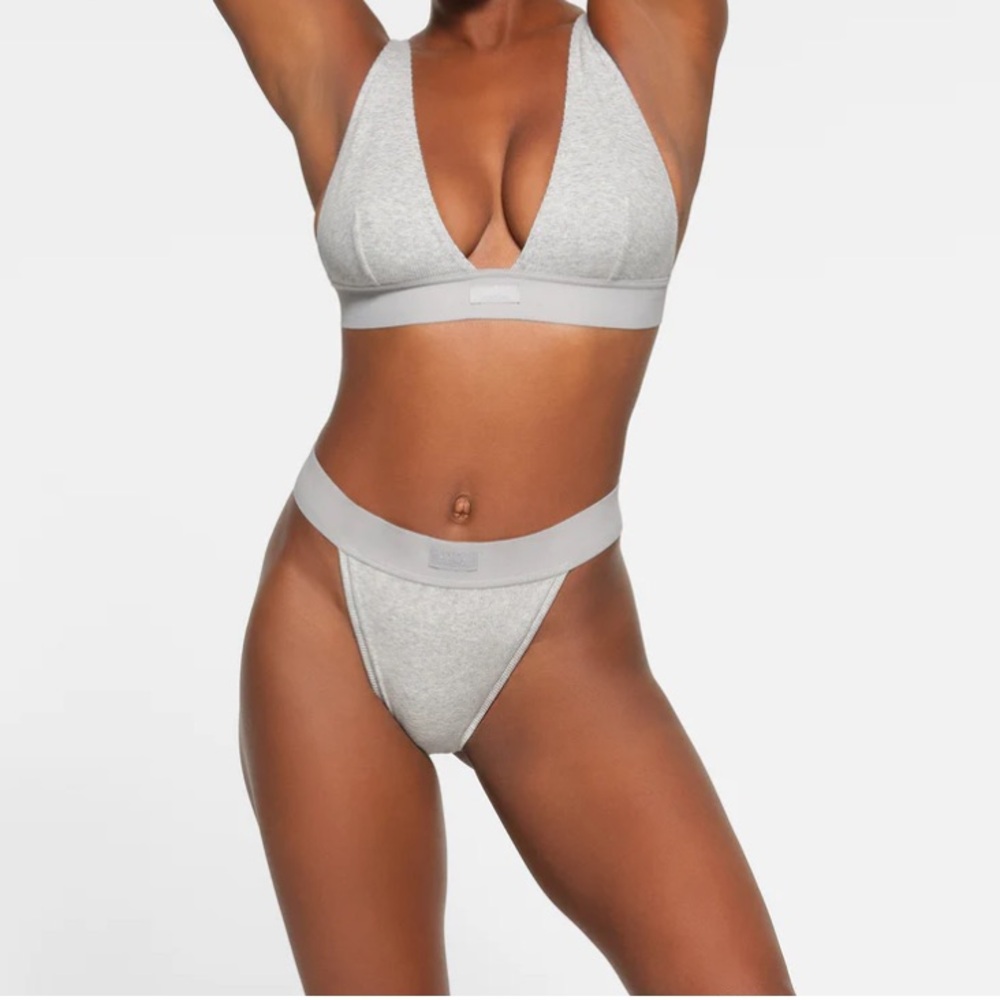 NWT Skims Cotton Rib Thong